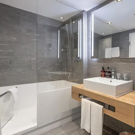 Abc Swiss Quality Hotel 4*